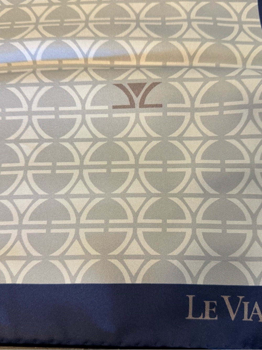 Le Vain Blue, White & Gray Geometric Logo Scarf